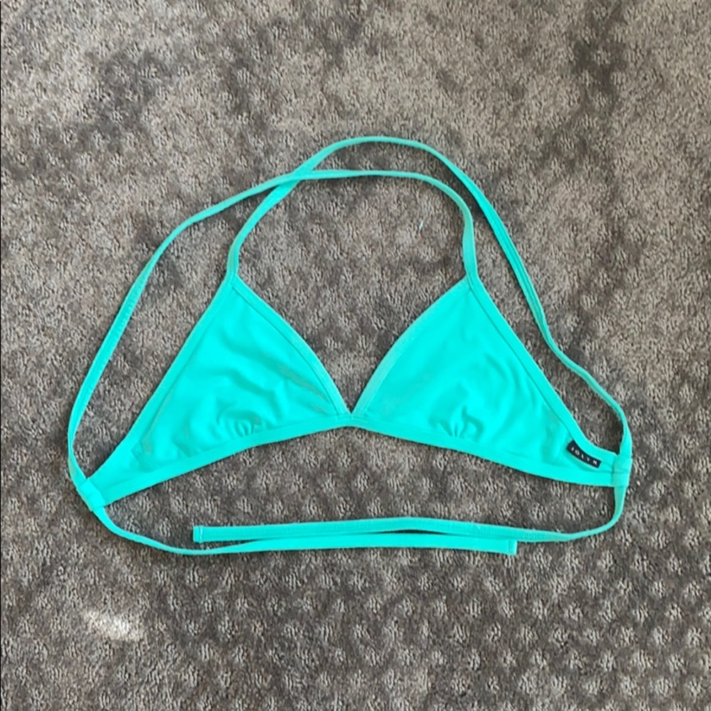 Jolyn triangle top